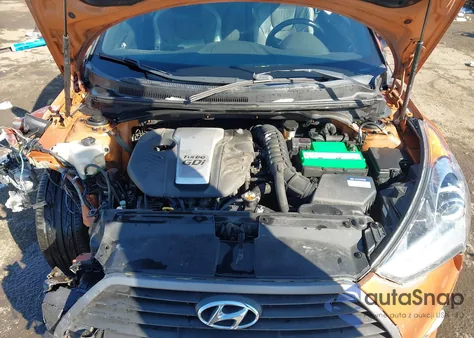 2016 Hyundai Veloster Turbo z USA, uszkodzony, nr VIN KMHTC6AE0GU249107